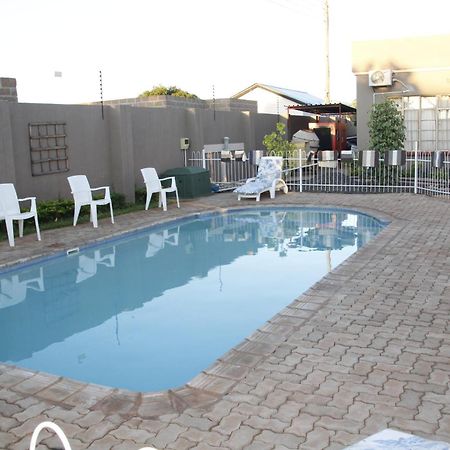 ליבינגסטון Asante Apartments מראה חיצוני תמונה