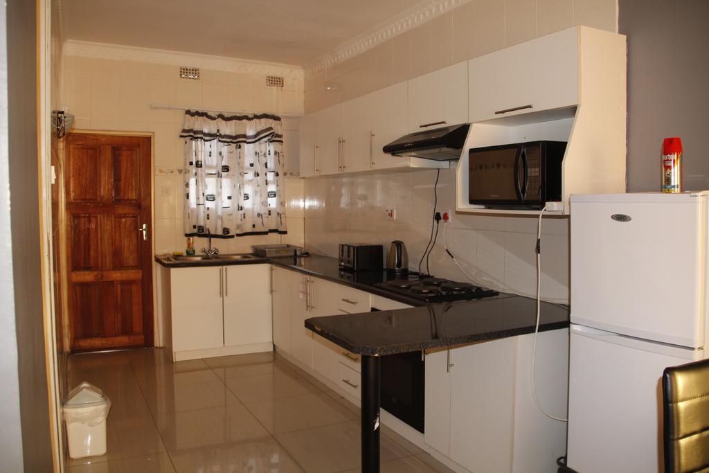 ליבינגסטון Asante Apartments מראה חיצוני תמונה