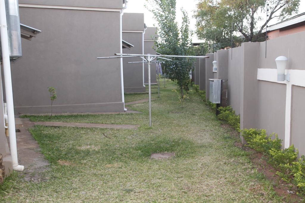 ליבינגסטון Asante Apartments מראה חיצוני תמונה