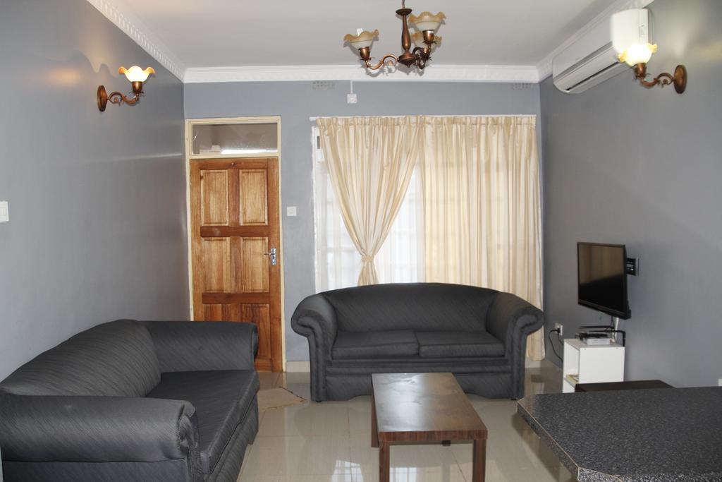 ליבינגסטון Asante Apartments מראה חיצוני תמונה
