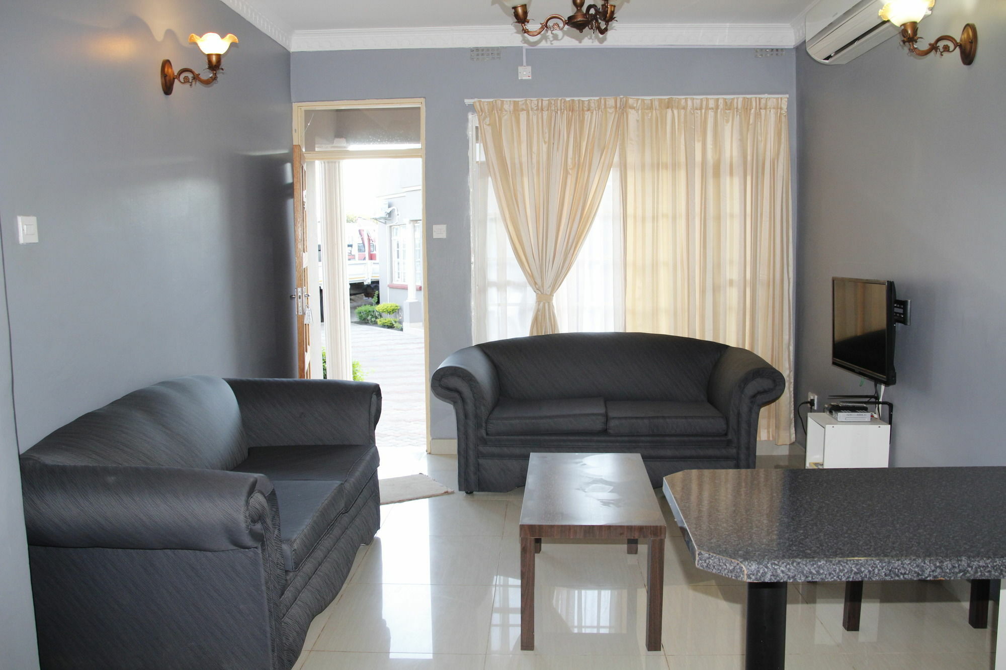 ליבינגסטון Asante Apartments מראה חיצוני תמונה